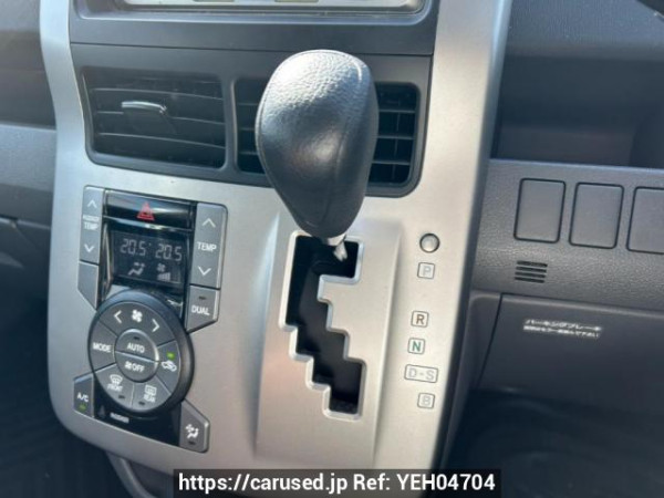 Used 2009 AT toyota noah ZRR70G Image[24]