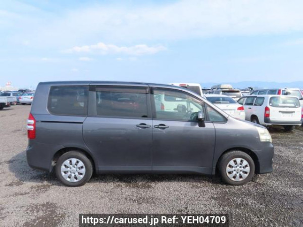 Used 2010 AT toyota noah ZRR70G Image[7]