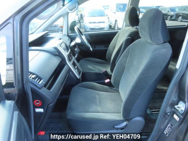 Used 2010 AT toyota noah ZRR70G Image[12]