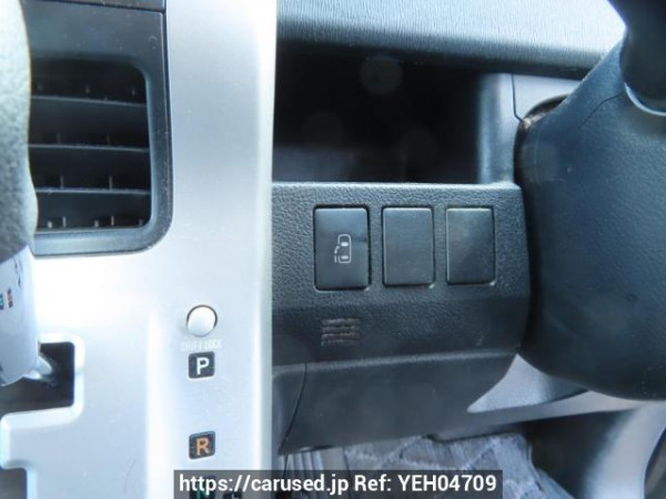 Used 2010 AT toyota noah ZRR70G Image[26]