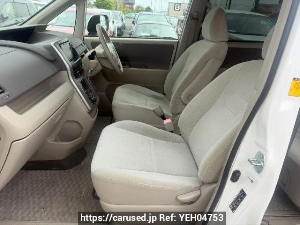 Used 2009 AT toyota noah ZRR70G Image[9]