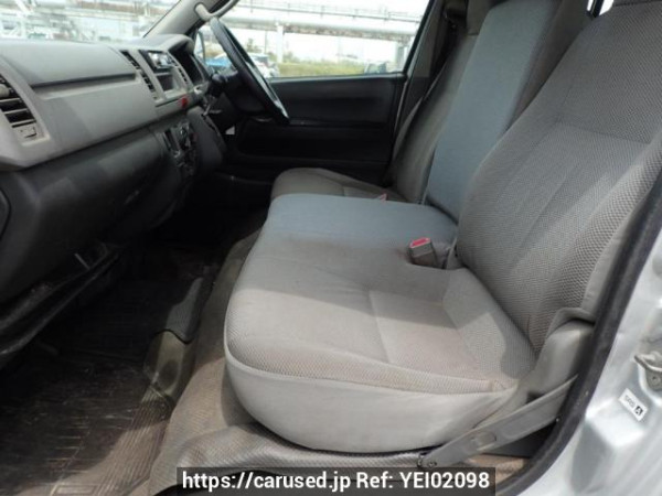 Used 2005 AT toyota regiusace-van KDH200V Image[13]