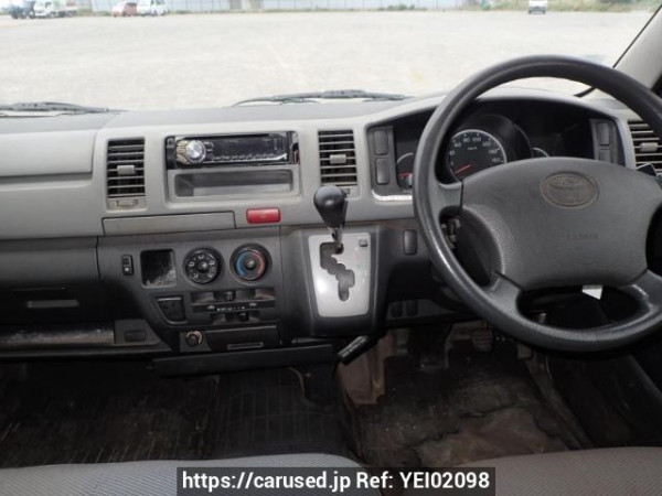Used 2005 AT toyota regiusace-van KDH200V Image[17]
