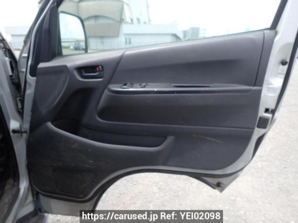 Used 2005 AT toyota regiusace-van KDH200V Image[27]