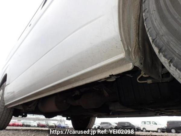 Used 2005 AT toyota regiusace-van KDH200V Image[34]
