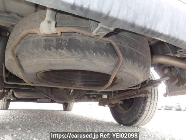 Used 2005 AT toyota regiusace-van KDH200V Image[38]