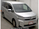 Toyota Voxy ZRR80G