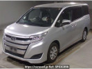 Toyota Noah ZRR80G