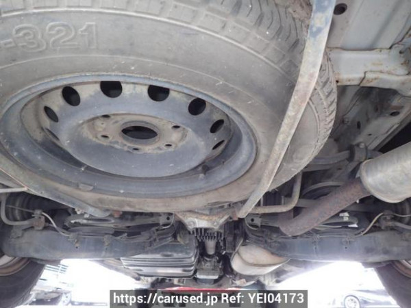 Used 2001 AT toyota regius-wagon RCH41W Image[39]