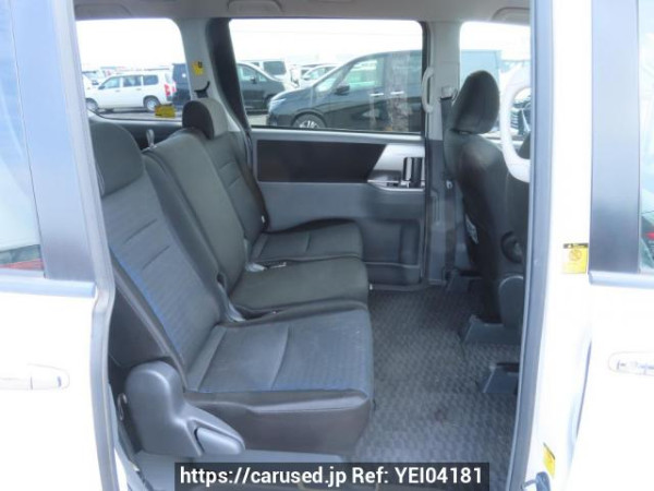 Used 2009 AT toyota voxy ZRR70W Image[13]