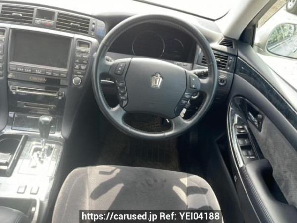 Used 2005 AT toyota crown GRS180 Image[18]