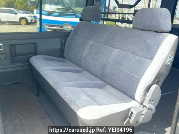 Used 2004 AT toyota hiace-van TRH112V Image[14]