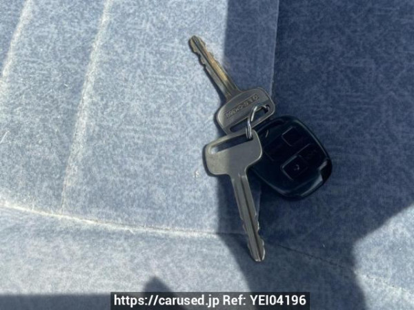 Used 2004 AT toyota hiace-van TRH112V Image[23]