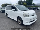Toyota Voxy ZRR70W