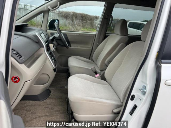 Used 2010 AT toyota noah ZRR70G Image[10]