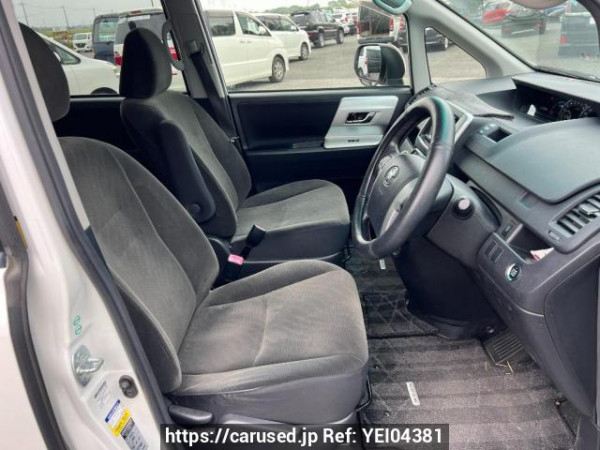 Used 2011 AT toyota noah ZRR70G Image[9]