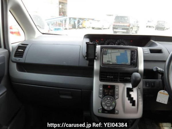 Used 2009 AT toyota noah ZRR70G Image[20]