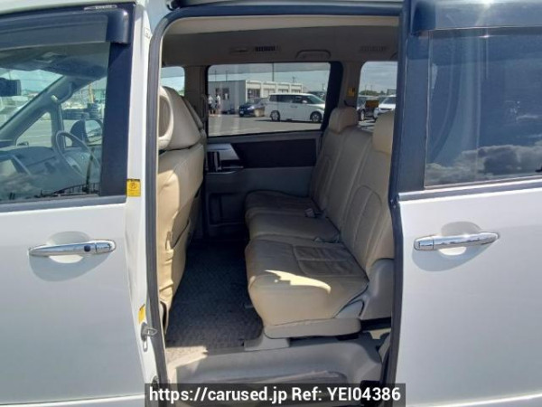 Used 2009 AT toyota noah ZRR70W Image[17]