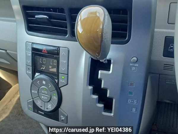 Used 2009 AT toyota noah ZRR70W Image[28]