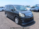 Toyota Noah ZRR70W
