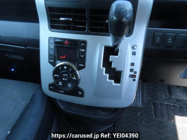 Used 2010 AT toyota noah ZRR70W Image[28]