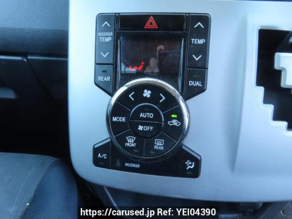 Used 2010 AT toyota noah ZRR70W Image[29]