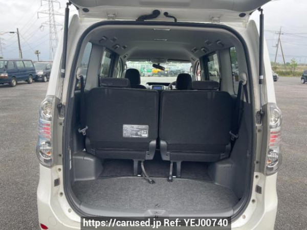 Used 2009 AT toyota voxy ZRR70G Image[5]