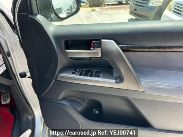 Used 2008 AT toyota land-cruiser UZJ200W Image[30]