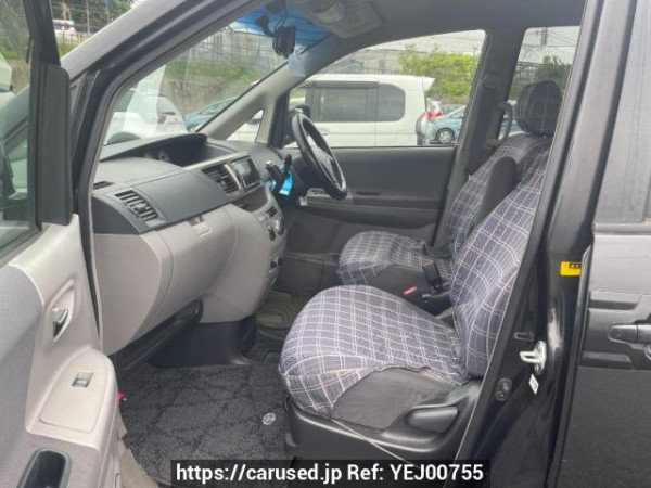 Used 2003 AT toyota noah AZR60G Image[10]