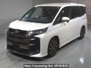 Toyota Noah ZWR90W