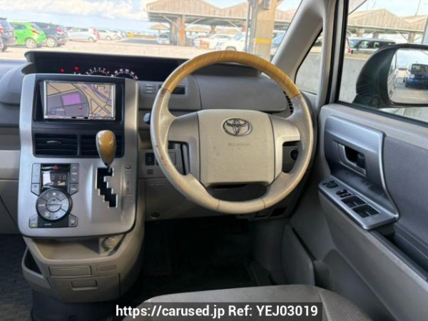 Used 2009 AT toyota noah ZRR70W Image[20]