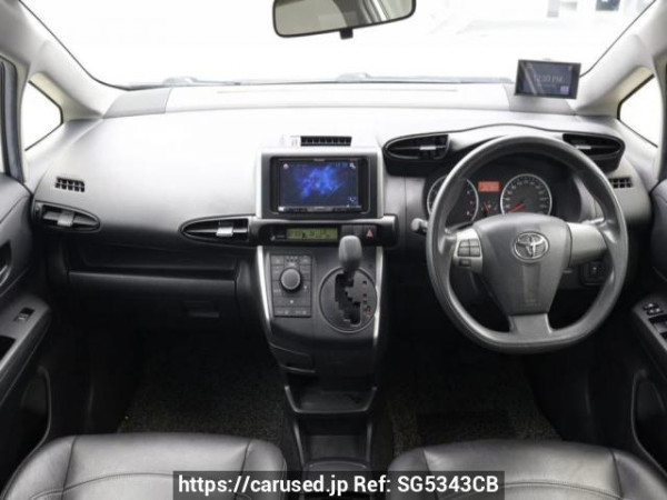 Used 2016 CVT toyota wish null Image[8]