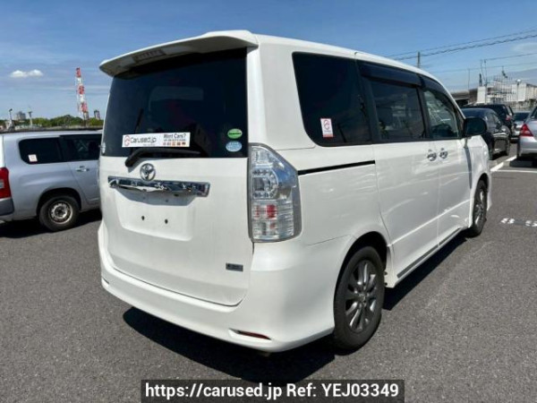 Used 2013 AT toyota voxy ZRR70W Image[6]
