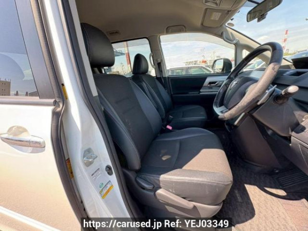 Used 2013 AT toyota voxy ZRR70W Image[12]