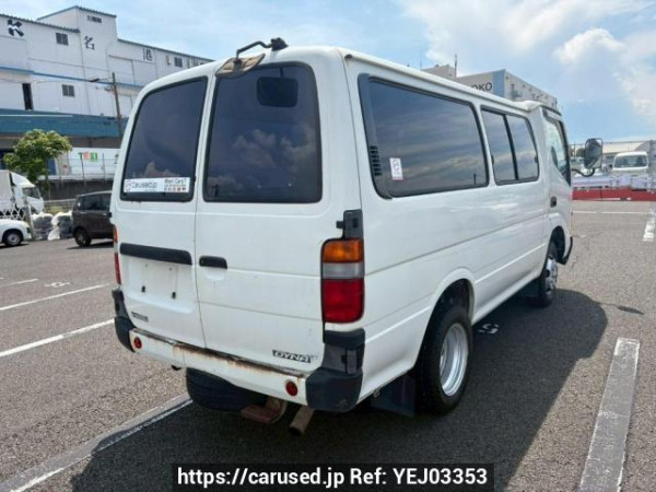 Used 2002 MT toyota dyna-route-van BU306V Image[6]