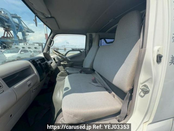 Used 2002 MT toyota dyna-route-van BU306V Image[16]