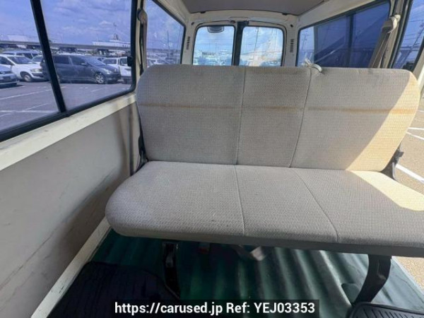 Used 2002 MT toyota dyna-route-van BU306V Image[18]