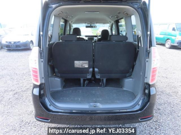 Used 2009 AT toyota noah ZRR70W Image[8]