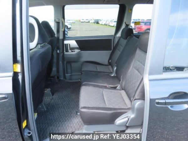 Used 2009 AT toyota noah ZRR70W Image[14]