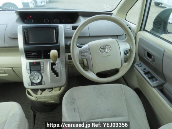 Used 2009 AT toyota noah ZRR70G Image[26]