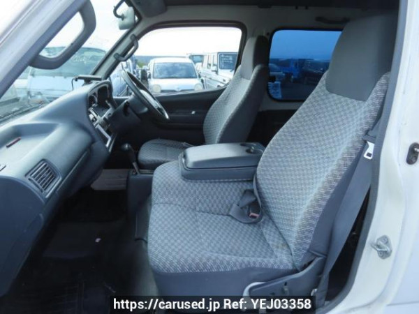 Used 2004 AT toyota hiace-van TRH112V Image[12]