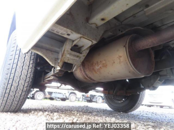 Used 2004 AT toyota hiace-van TRH112V Image[31]