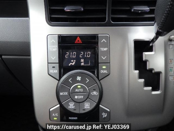 Used 2009 AT toyota voxy ZRR70W Image[25]