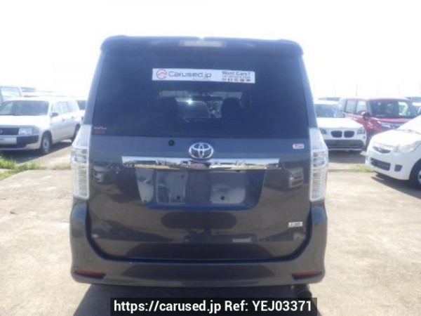 Used 2007 AT toyota noah ZRR70W Image[5]
