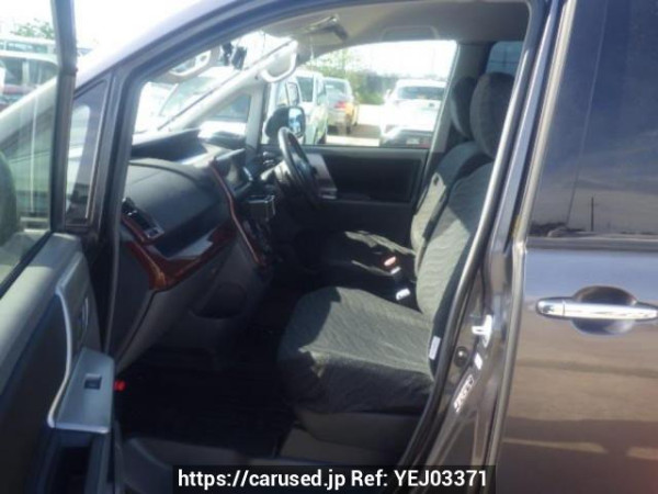Used 2007 AT toyota noah ZRR70W Image[12]