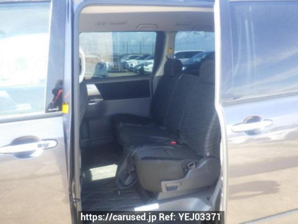 Used 2007 AT toyota noah ZRR70W Image[14]