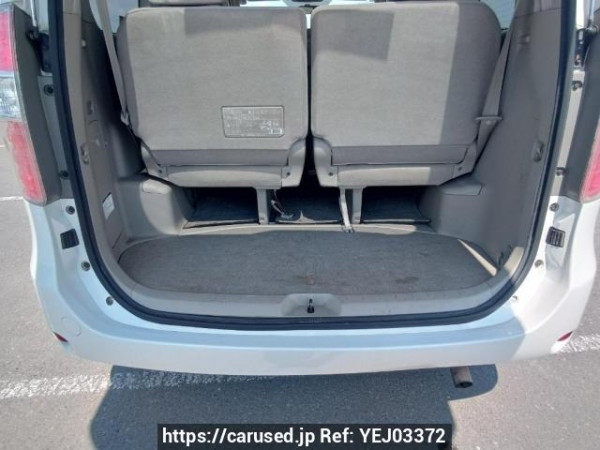 Used 2007 AT toyota noah ZRR75G Image[8]