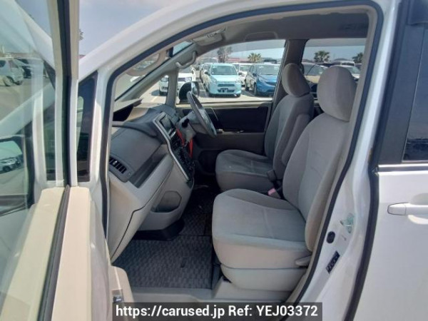 Used 2007 AT toyota noah ZRR75G Image[15]
