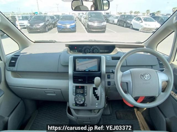 Used 2007 AT toyota noah ZRR75G Image[19]
