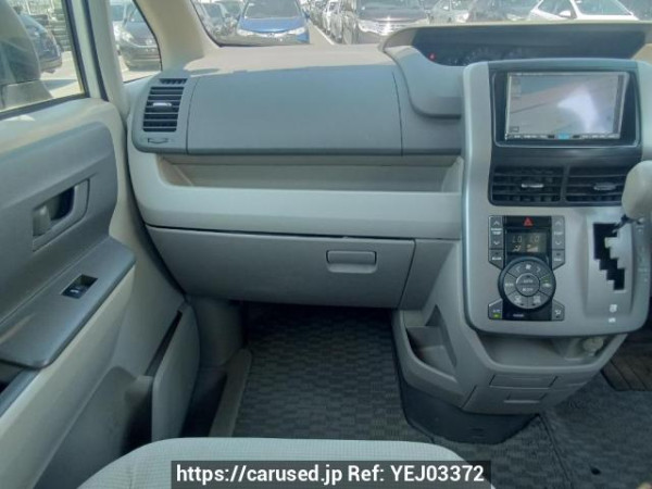 Used 2007 AT toyota noah ZRR75G Image[20]